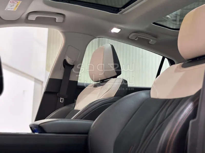 2023 Ford Taurus Titanium