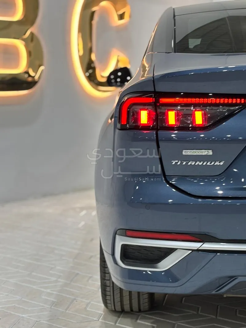 2023 Ford Taurus Titanium