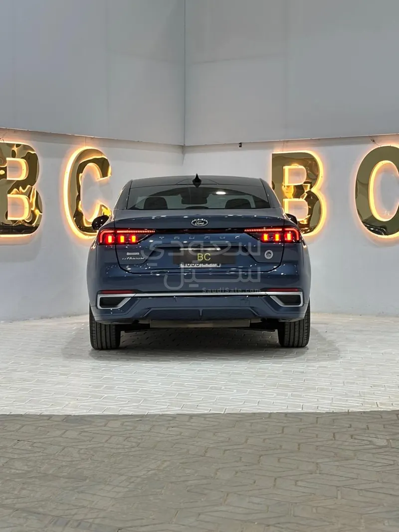 2023 Ford Taurus Titanium