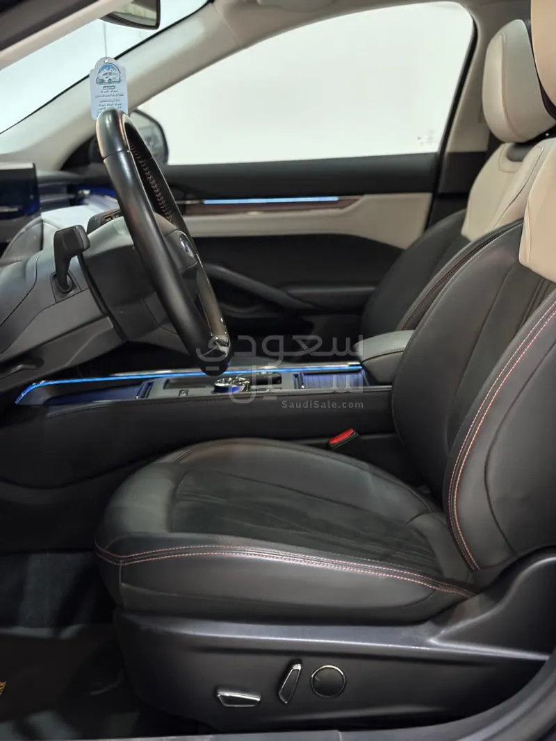 2023 Ford Taurus Titanium