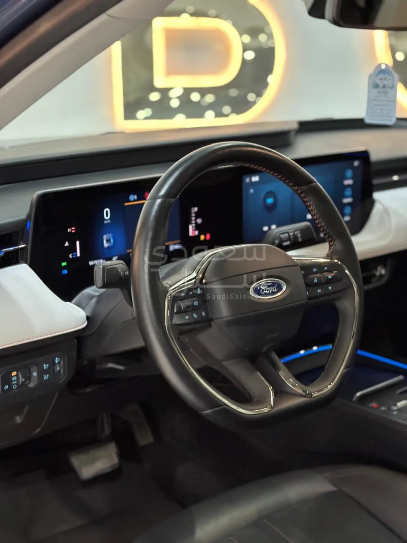 2023 Ford Taurus Titanium
