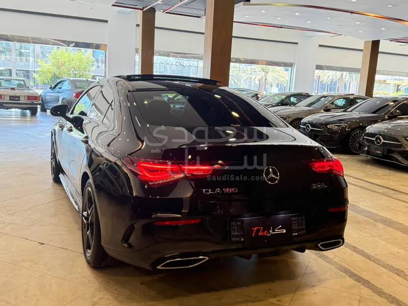2021 Mercedes-Benz CLA 180