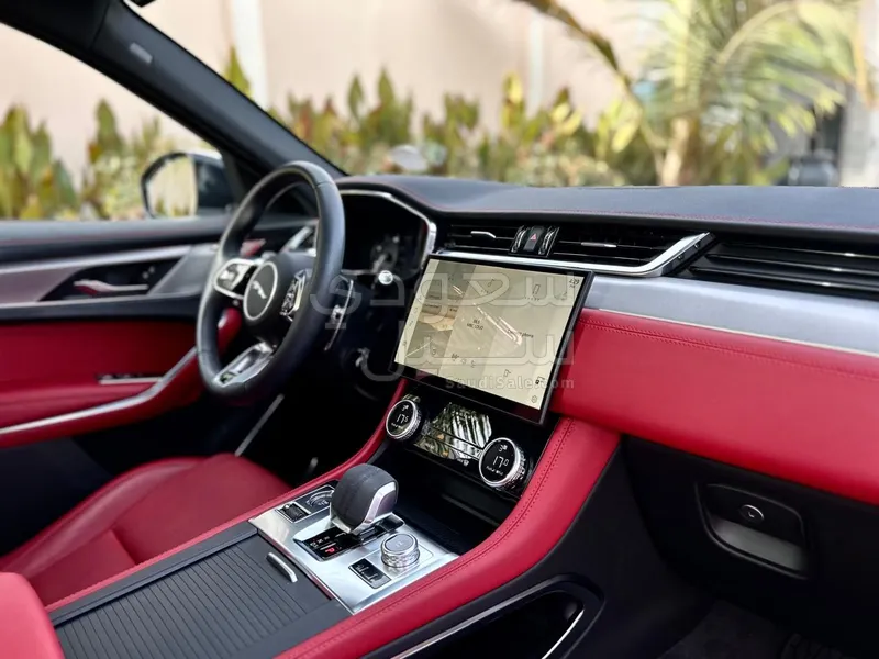 2023 Jaguar F-Pace R-DYNAMIC