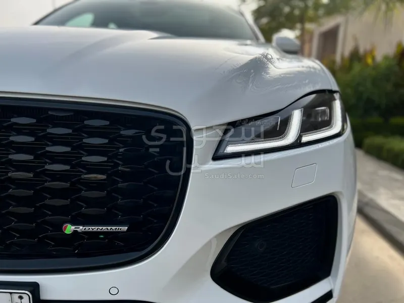 2023 Jaguar F-Pace R-DYNAMIC