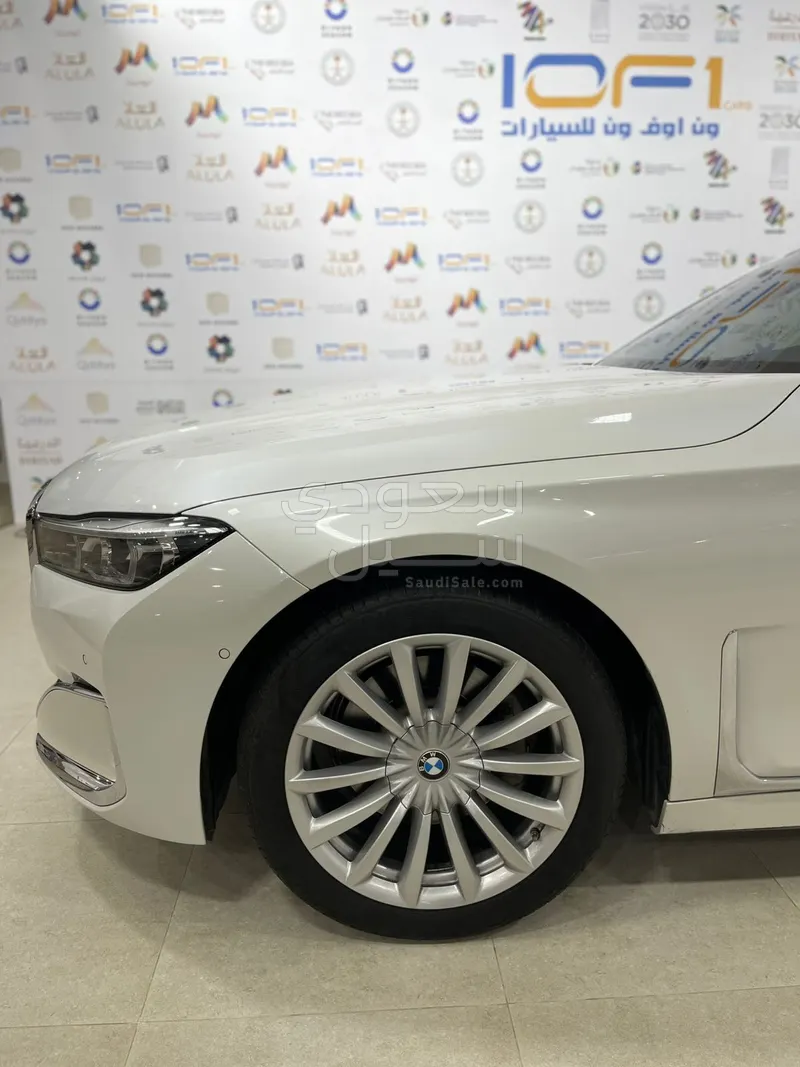 2021 BMW 7 Series 730Li