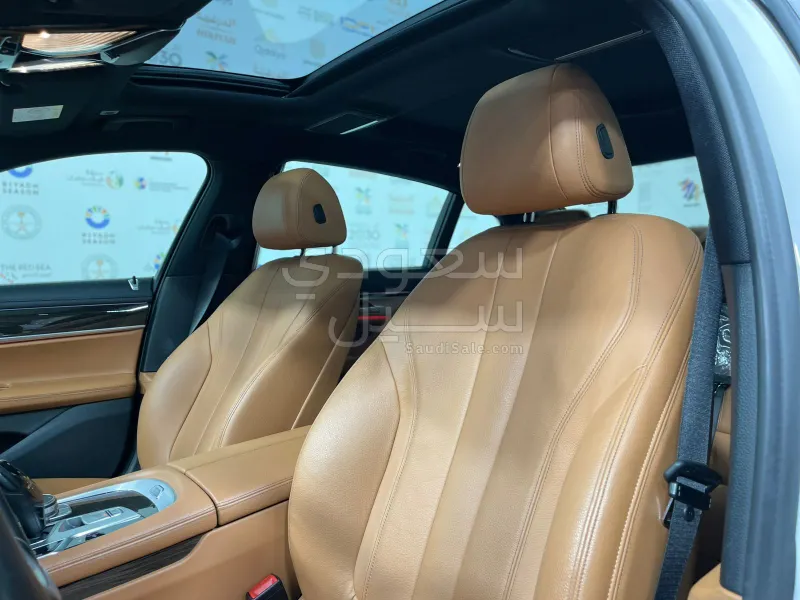 2021 BMW 7 Series 730Li