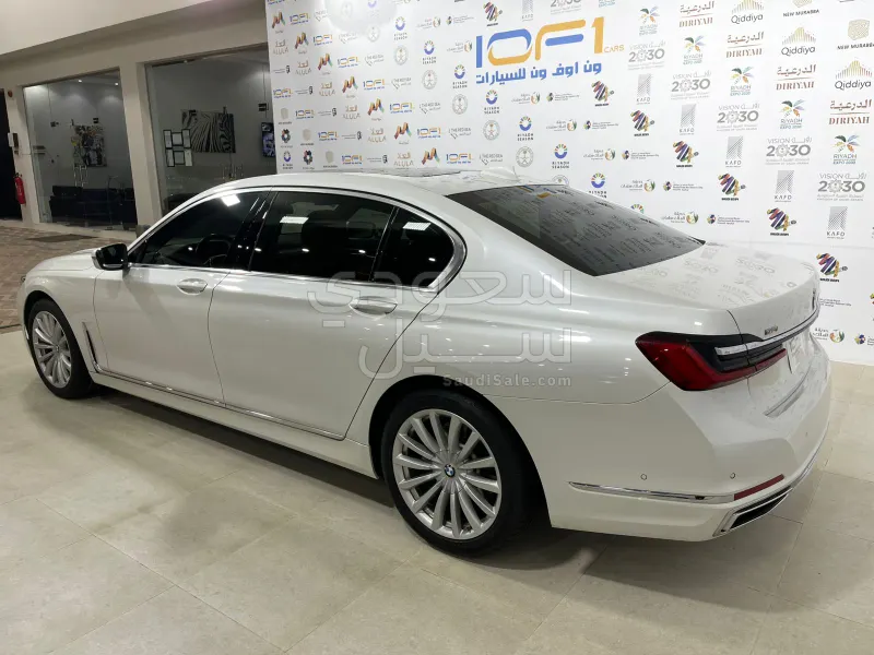 2021 BMW 7 Series 730Li
