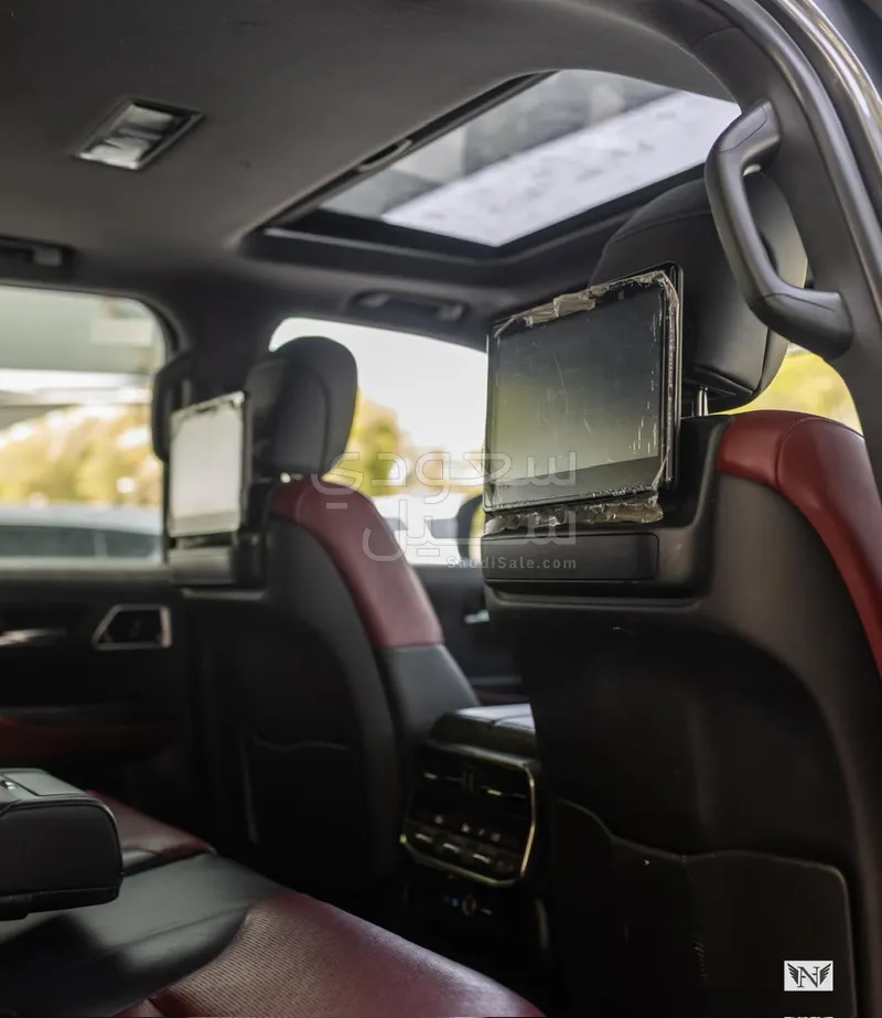 2022 Toyota Land Cruiser VXR