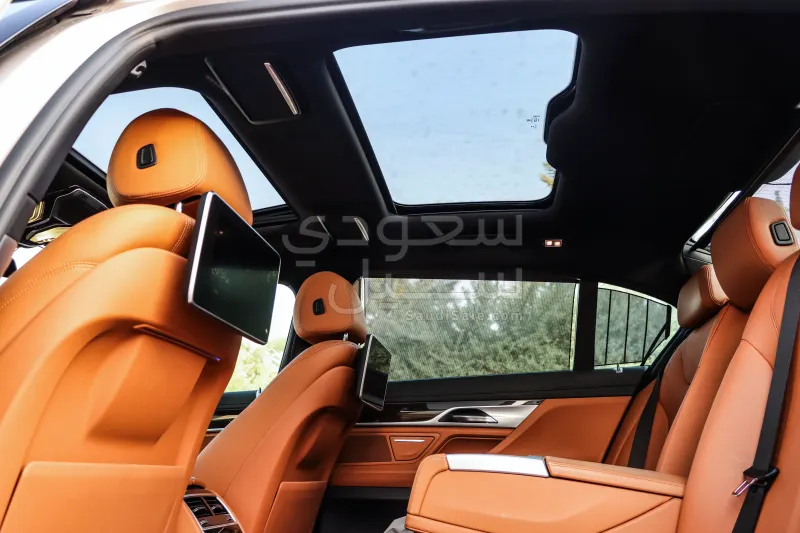 2017 بي ام دبليو الفئة السابعة 730 إل أي