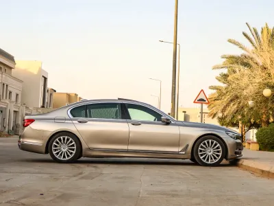 2017 بي ام دبليو الفئة السابعة 730 إل أي