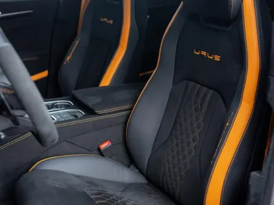 2023 Lamborghini URUS Performante