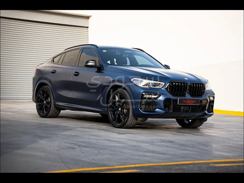 2021 BMW X Series 6 M50i