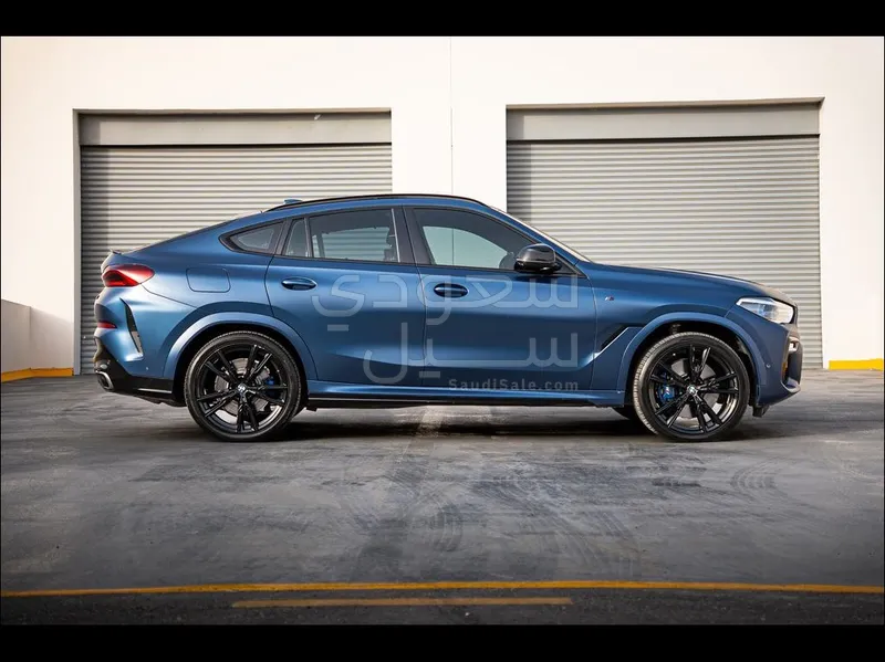 2021 BMW X Series 6 M50i