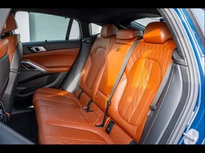 2021 BMW X Series 6 M50i