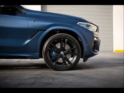 2021 BMW X Series 6 M50i