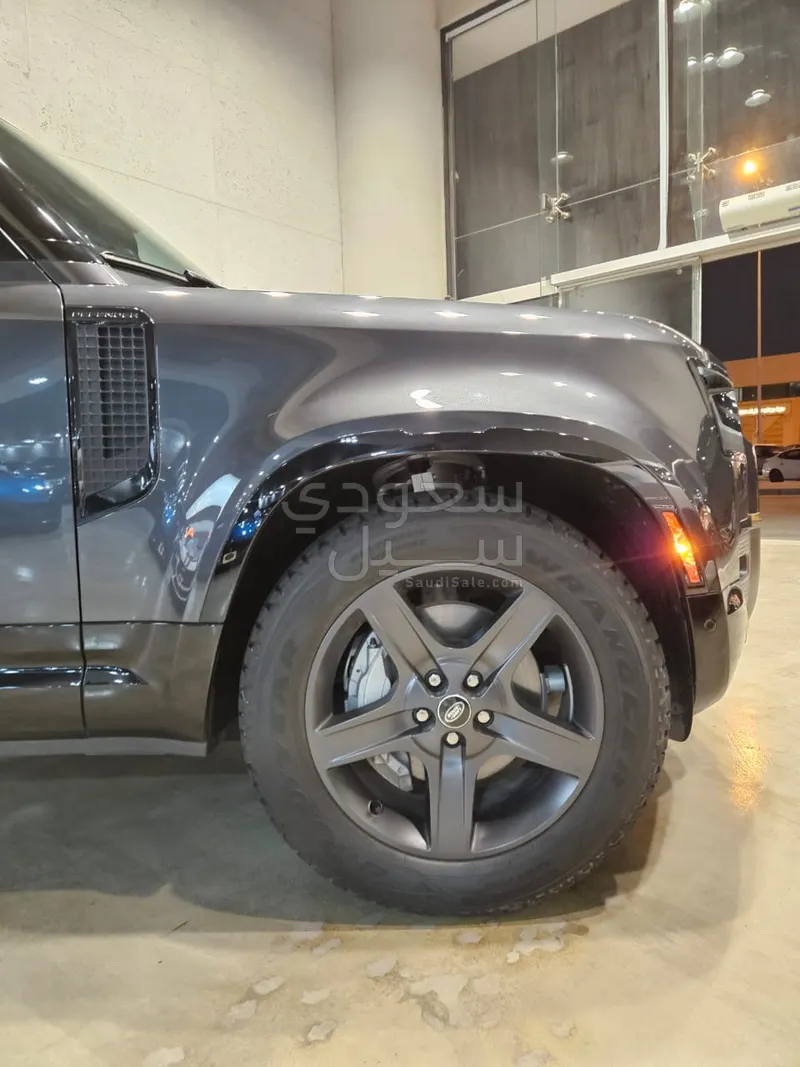 2023 Land Rover Defender 110