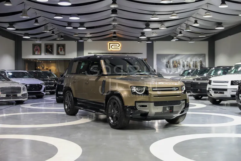 2025 Land Rover Defender X dynamic