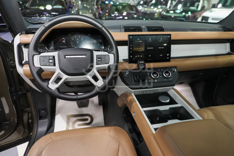 2025 Land Rover Defender X dynamic