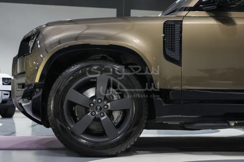 2025 Land Rover Defender X dynamic