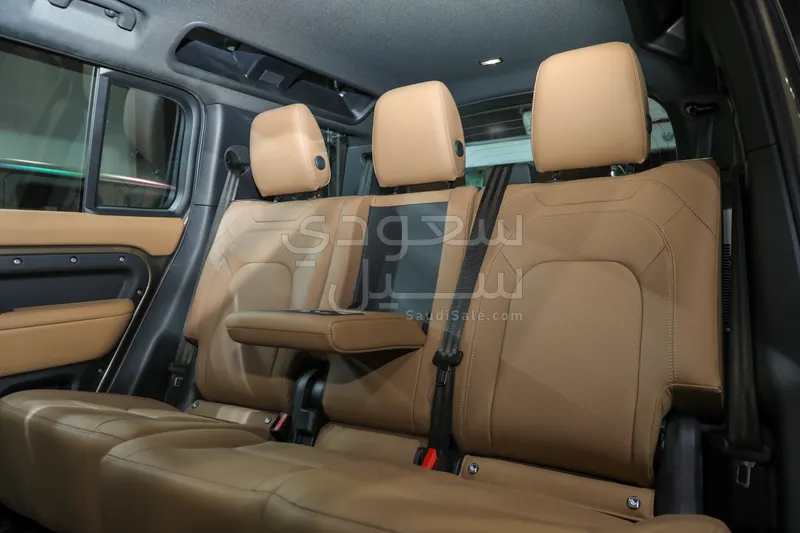2025 Land Rover Defender X dynamic