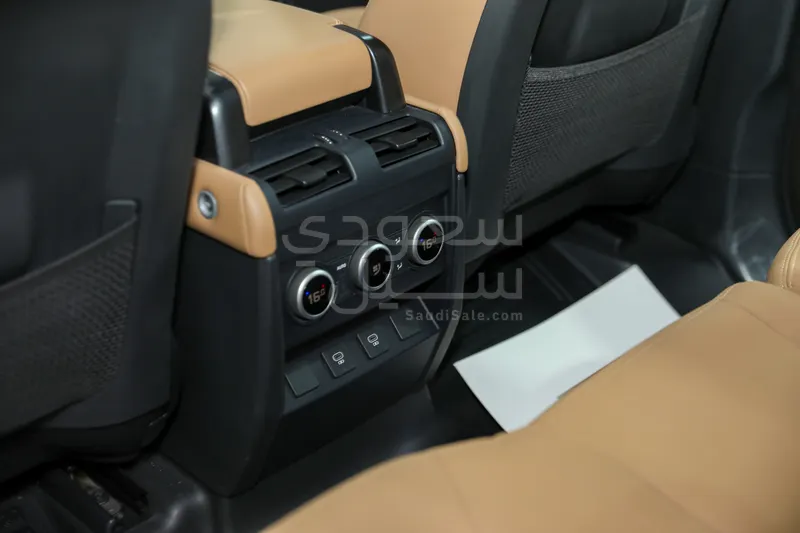 2025 Land Rover Defender X dynamic