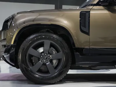 2025 Land Rover Defender X dynamic