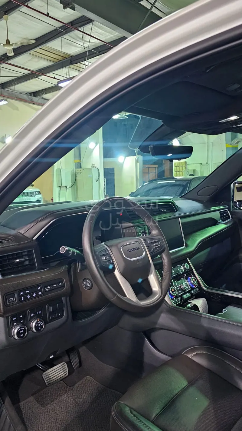 2022 GMC Yukon Denali