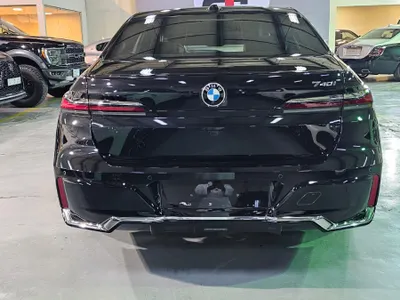 2025 BMW 7 Series 740i