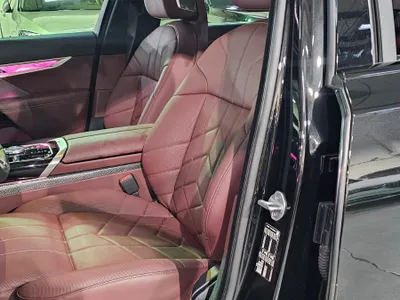 2025 BMW 7 Series 740i