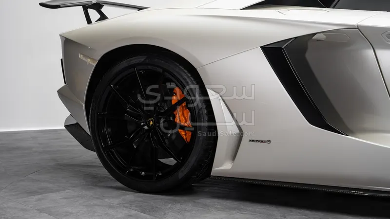 2015 Lamborghini Aventador Roadster