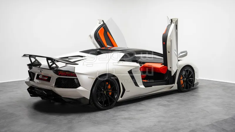 2015 Lamborghini Aventador Roadster