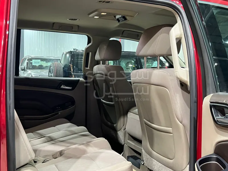 2015 Chevrolet Suburban LS
