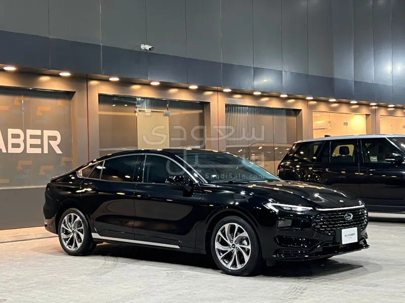 2025 Ford Taurus Titanium