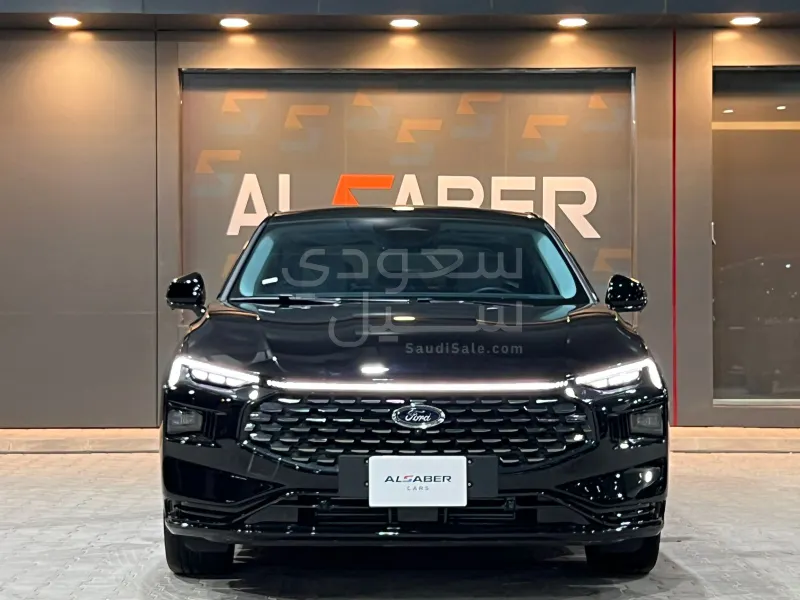2025 Ford Taurus Titanium