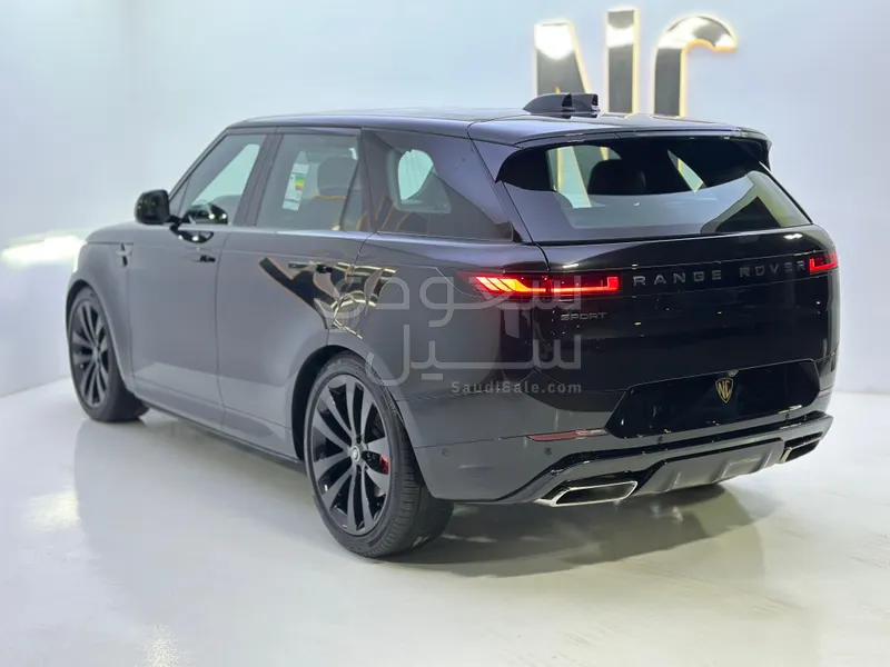 2025 لاند روفر رينج روفر سبورت اس اي
