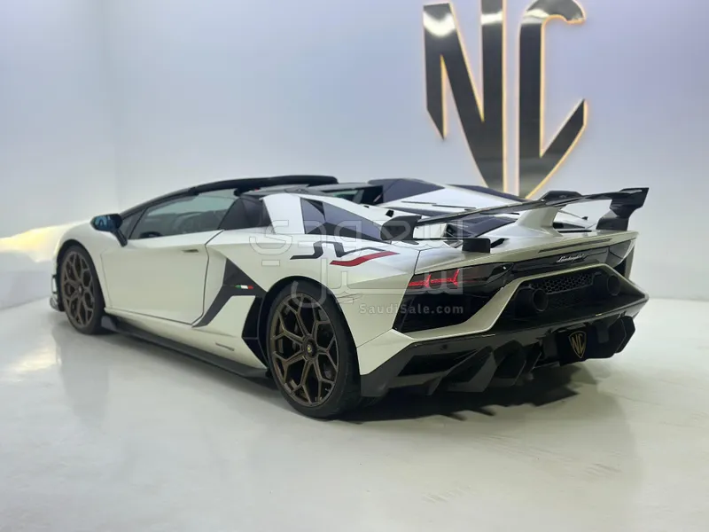 2021 Lamborghini Aventador SVJ