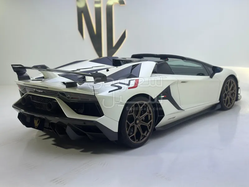 2021 Lamborghini Aventador SVJ