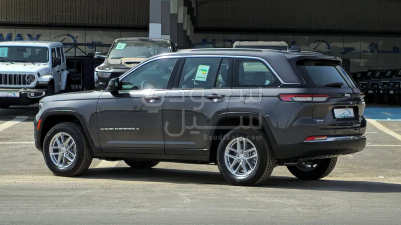2024 Jeep Grand Cherokee Laredo