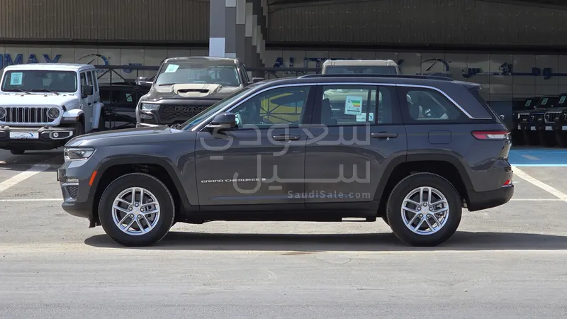 2024 Jeep Grand Cherokee Laredo