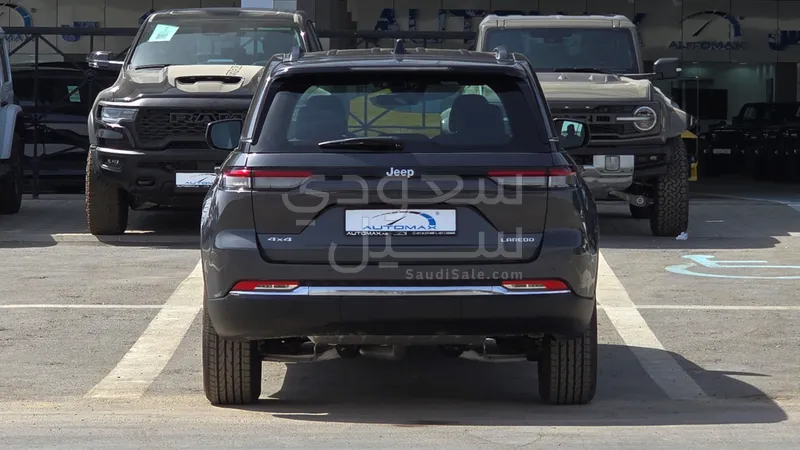 2024 Jeep Grand Cherokee Laredo