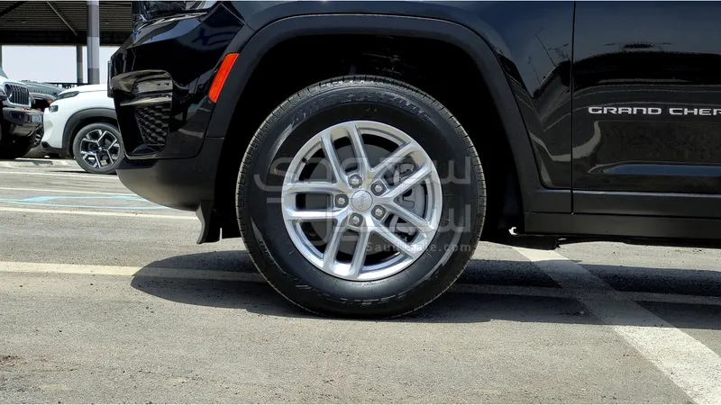 2024 Jeep Grand Cherokee Laredo