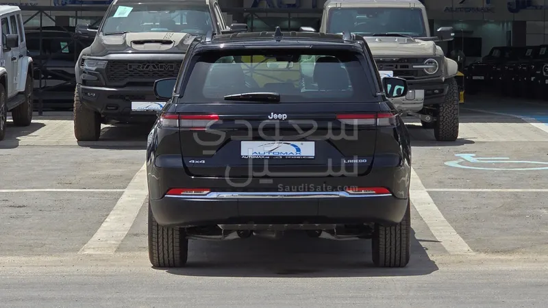 2024 Jeep Grand Cherokee Laredo