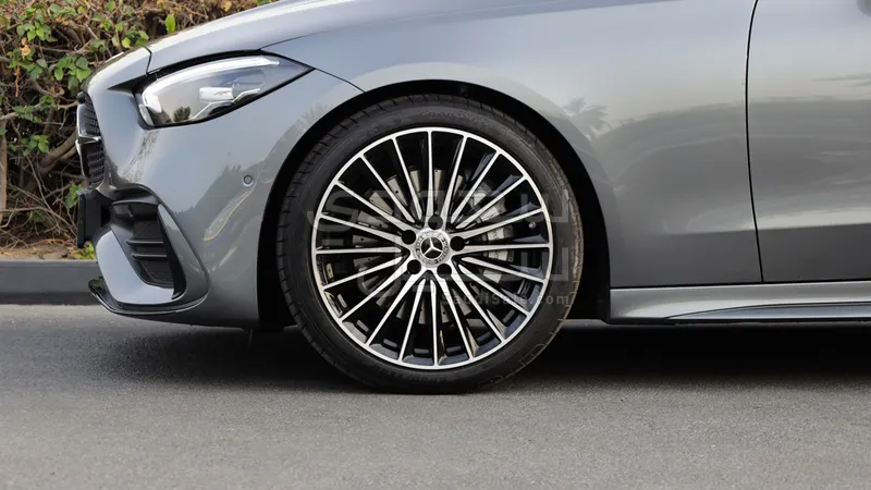 2025 Mercedes-Benz C 200 AMG