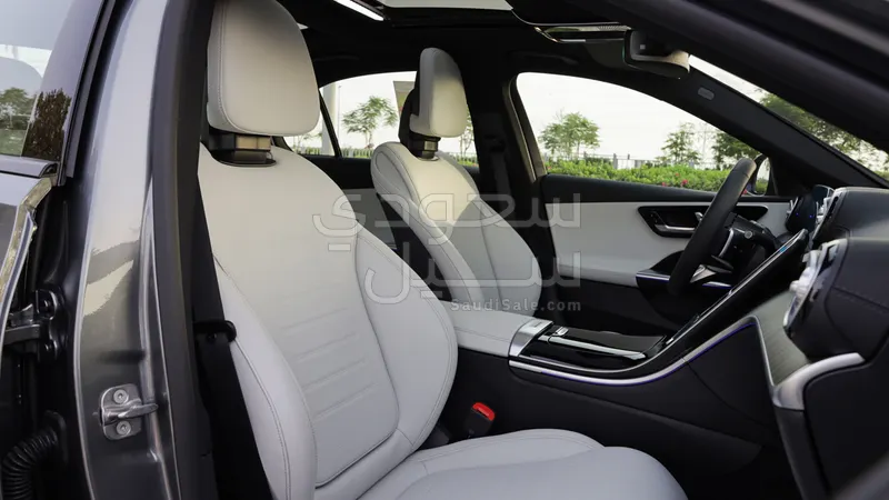 2025 Mercedes-Benz C 200 AMG