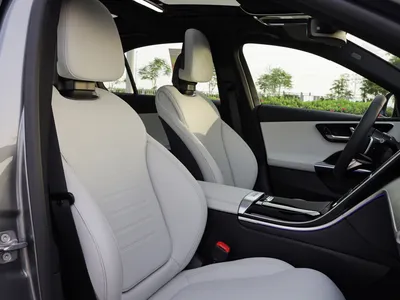 2025 Mercedes-Benz C 200 AMG