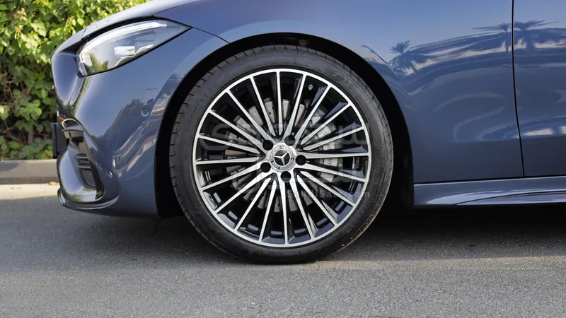 2025 Mercedes-Benz C 200 AMG