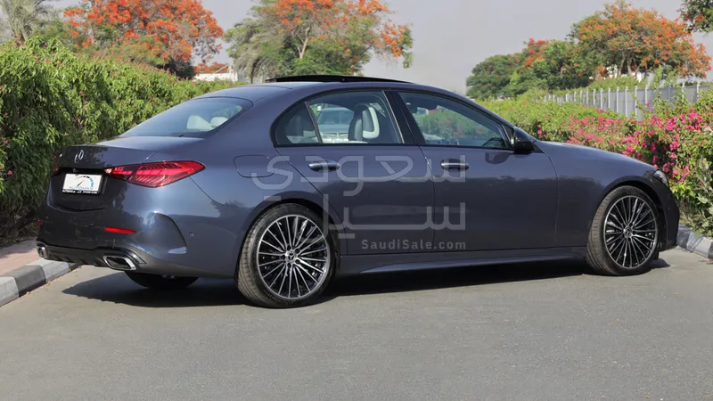 2025 Mercedes-Benz C 200 AMG