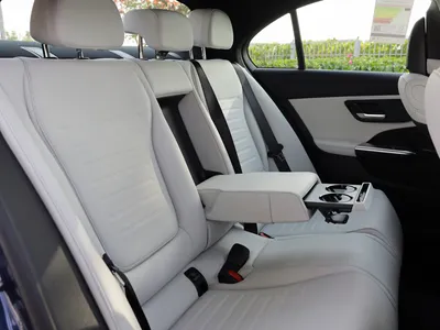 2025 Mercedes-Benz C 200 AMG