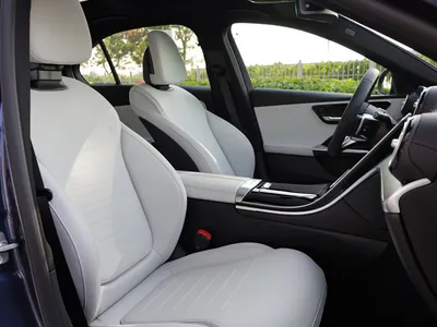 2025 Mercedes-Benz C 200 AMG