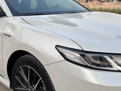 2021 تويوتا كامري جي ال اي